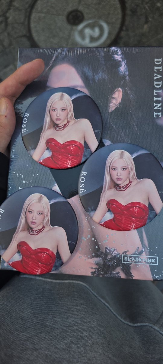 hal_IMFEARLESS's tweet photo. #BLACKPINK 
#BLACKPINK交換
#BLACKPINKPopup
ジス2
ジェニー1
探してます https://t.co/mmFNaRYPl6