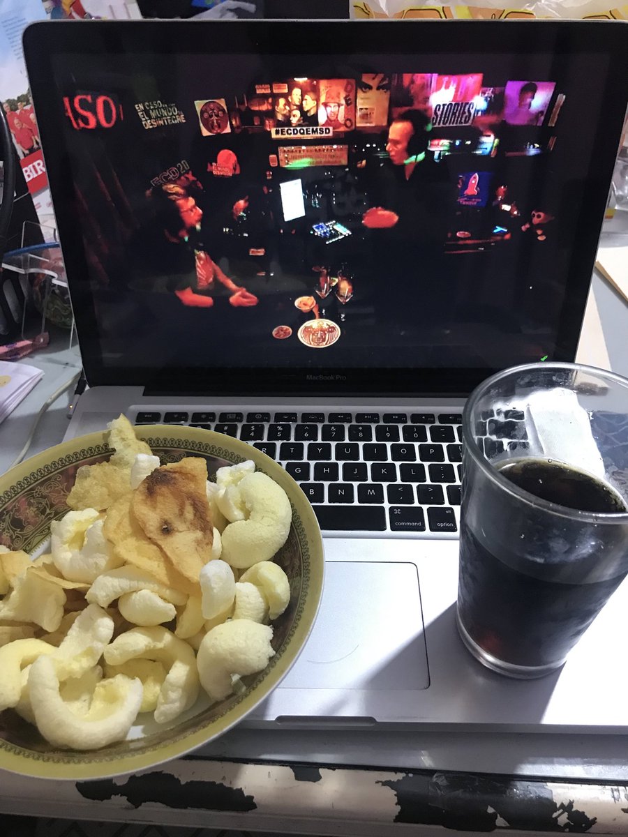 McECDQEMSD's tweet photo. TeamPirata  con botanitas y Refresco #ecdqemsd https://t.co/tBiCGxdMCq