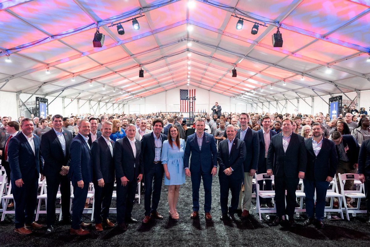 Sarah Huckabee Sanders tweet media