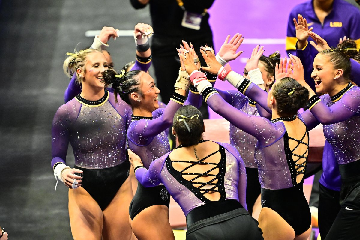 LSUgym's tweet photo. Death, taxes, and Kailin Chio sticking her vault. https://t.co/INs4cMSRRW