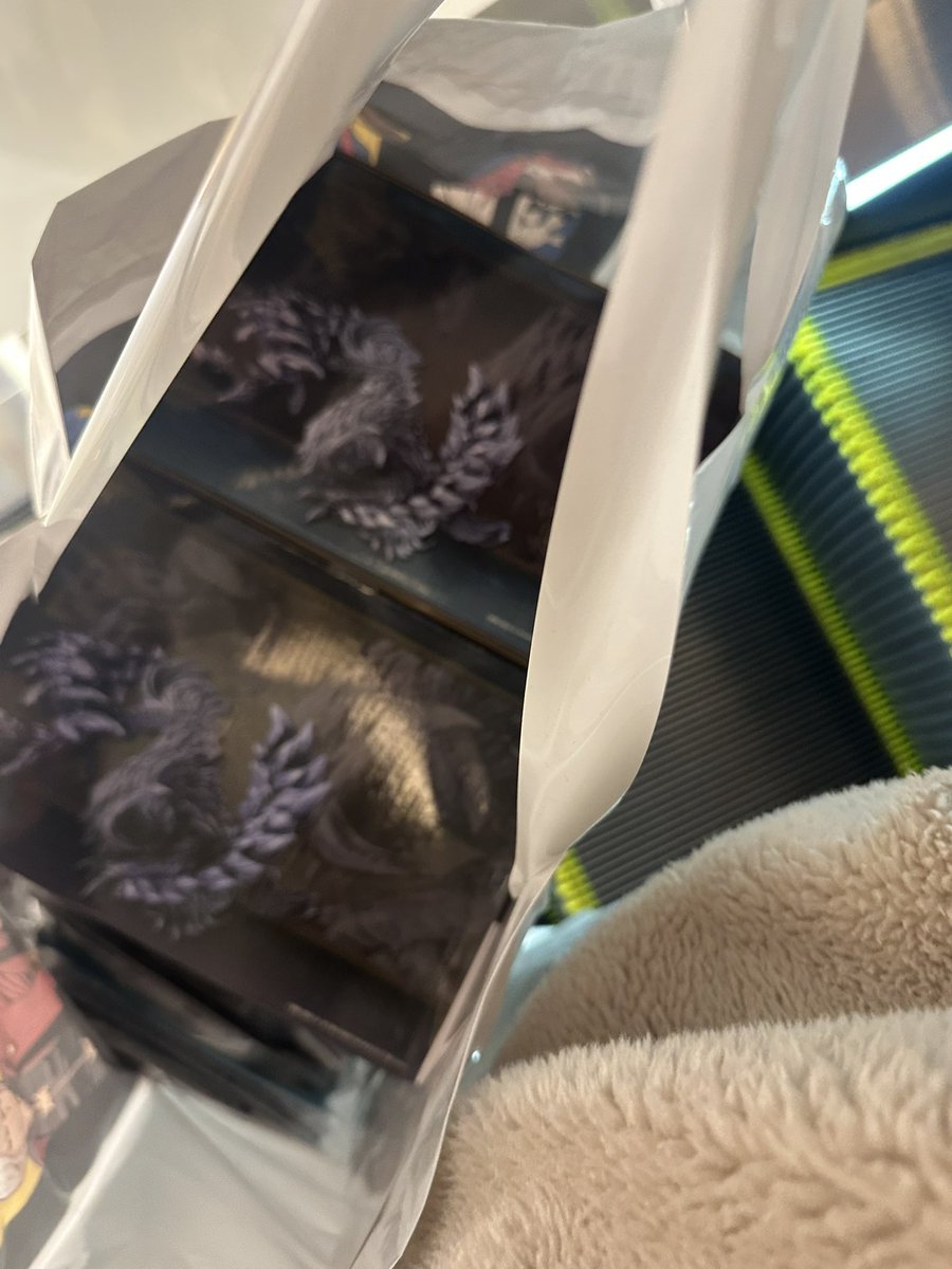 りょーごんた tweet media