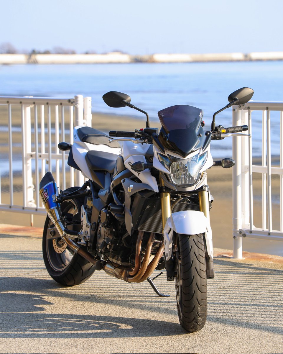 a_chi_mt25's tweet photo. GSR750 photos in Hyogo Prefecture.
·
Photo by @a_chi_mt25
Thank you for letting me take photos.
·
#gsr750 #suzuki #suzukimotorcycle #motorcyclephoto #バイク写真部 #バイク乗りと繋がりたい https://t.co/wXV2OMsKAM