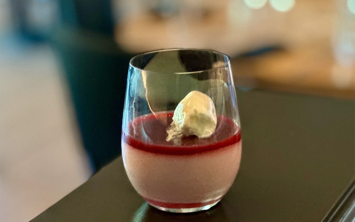 Guests on Tuesday Shared, “Mushroom risotto was perfection as was the blueberry pana cotta,” and “Our favorite restaurant in Los Altos!”

Forest Mushroom Risotto
Blackberry Panna Cotta

Book Now
sevenrooms.com/reservations/c…

Private Dining
cetrella.com/cetrella-los-a…