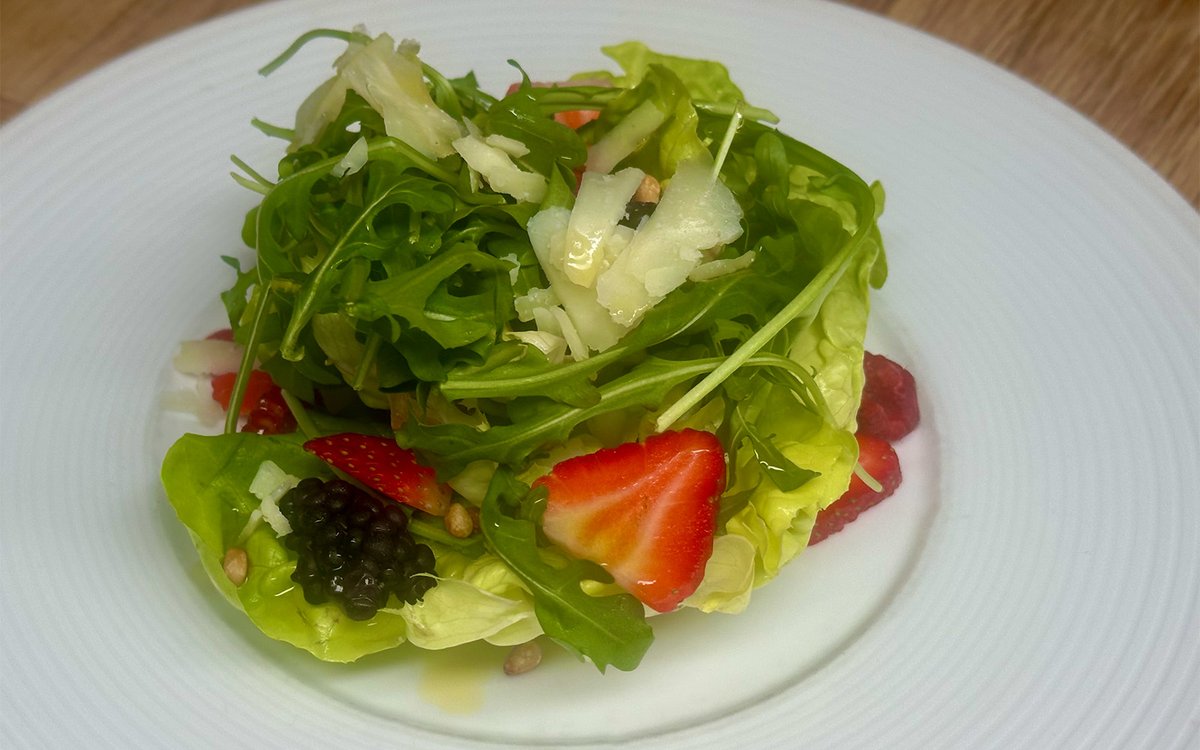 Enjoy our New Winter Soup and Salad

Butter Lettuce Salad
arugula · berries · manchego cheese · honey vinaigrette .  pine nuts

Spinach-Potato Soup
ginger · porcini oil · herbs

Book Now
sevenrooms.com/reservations/c…

Private Dining
cetrella.com/cetrella-los-a…