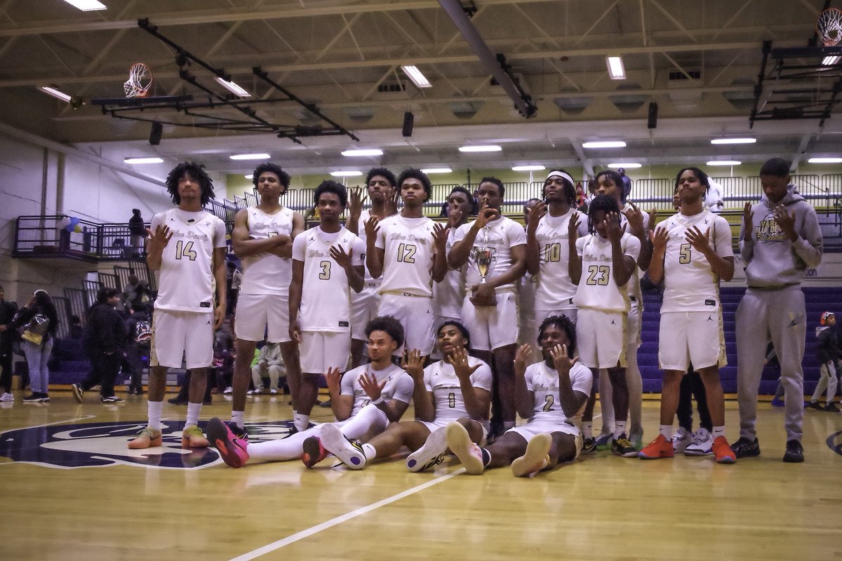 LuxXuryLens's tweet photo. CHAMPS 🏆 NUFF SAID …. 

I always said that the “Win” is coming ,, just don’t let the “When” consume you! #ROUTE5 #VARINA #REGIONALCHAMPS # ALLLOVE https://t.co/2gLbrzLdiA