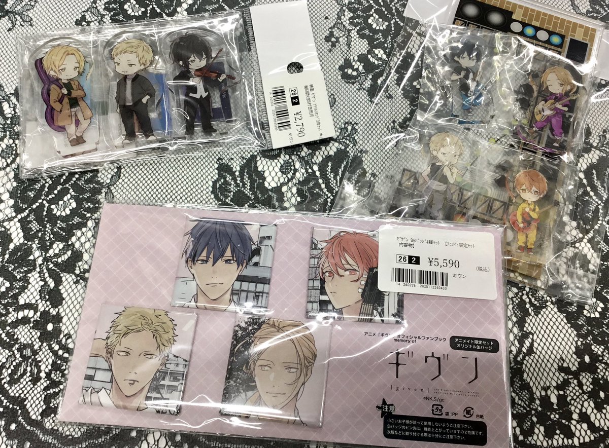 メディアキャストフロア入荷情報 // 本日 #ギヴン の書籍やグッズが