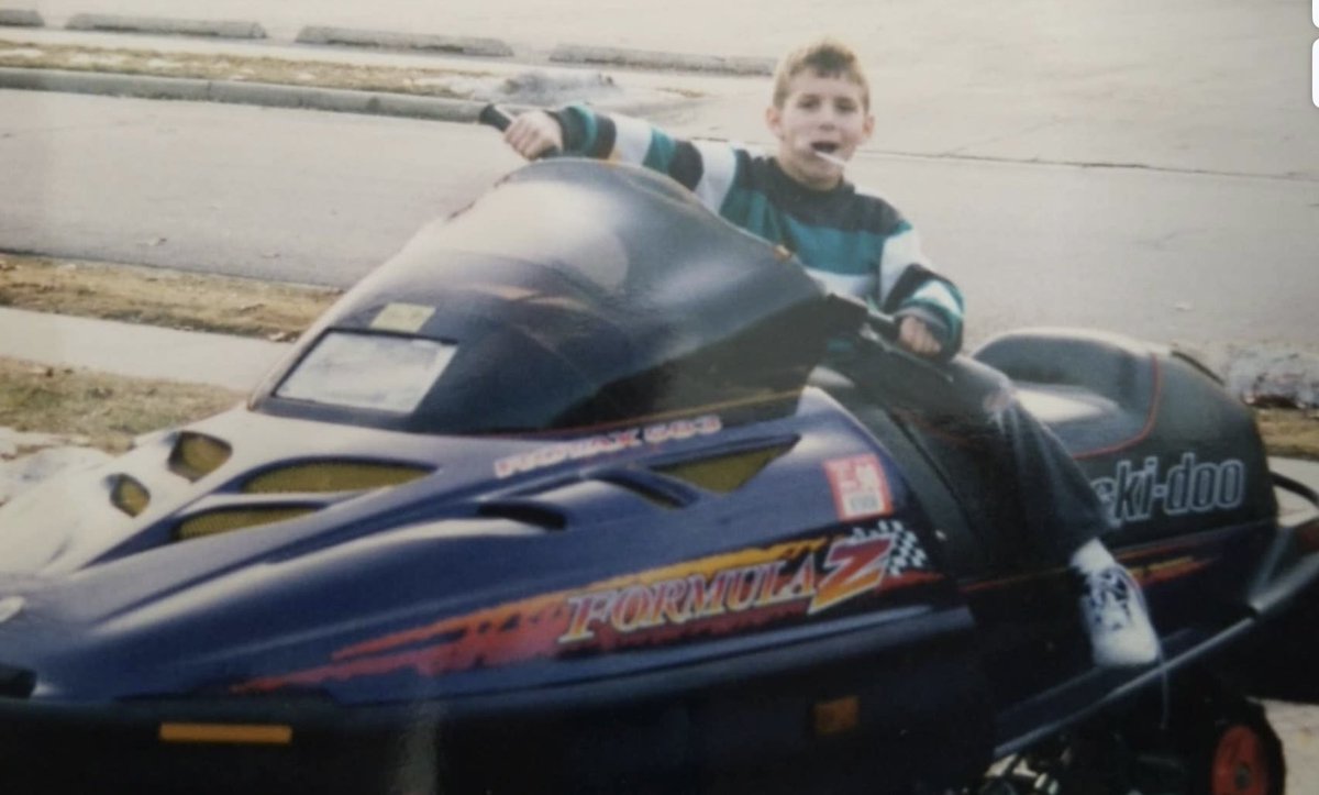 Mattural_Ice13's tweet image. Treys close to this age and were gonna go ride my dad's sled tomorrow. Some things don't change.