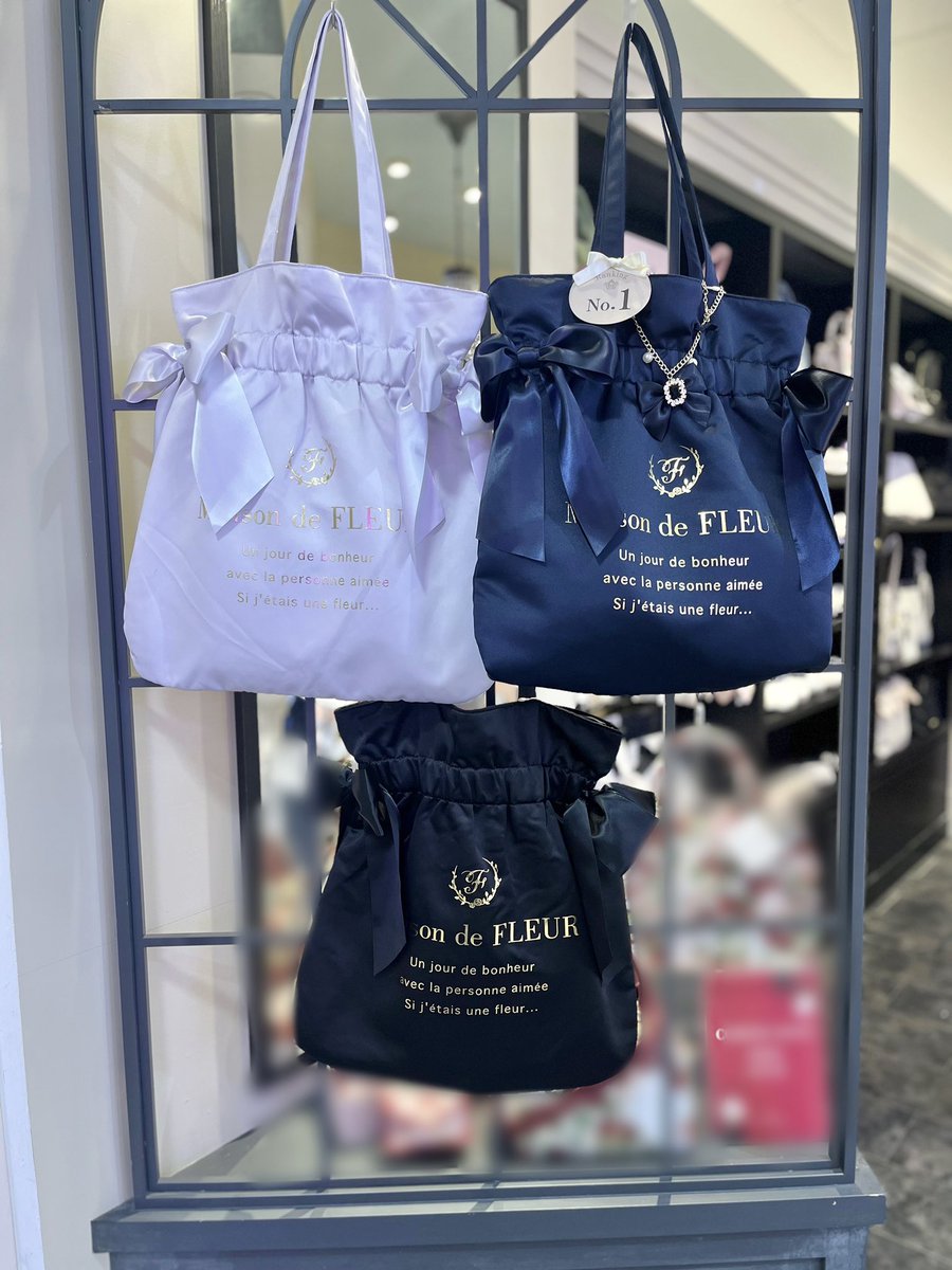 𝙽𝚎𝚠 𝙸𝚝𝚎𝚖🎀 大人気のダブルリボントートから柔らかくて上品な春