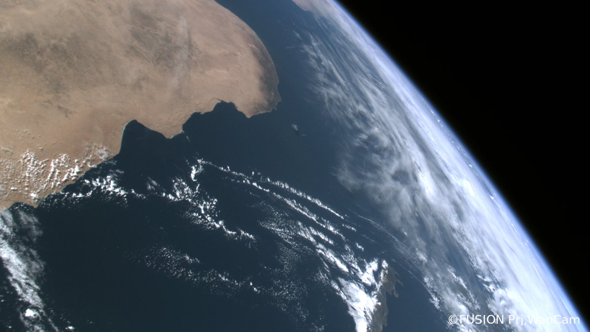 FUSIONpFUSION1's tweet photo. 2025年11月18日、アフリカ北岸とエジプト周辺。
アフリカの大地と地中海、そして宇宙のコントラストが美しいですね。
もう1枚はエジプトのアスワン周辺です。ナイル川西岸には世界有数の巨大な太陽光発電設備がみえます。#宇宙から見た地球　#エジプト https://t.co/CyhXOHUS56