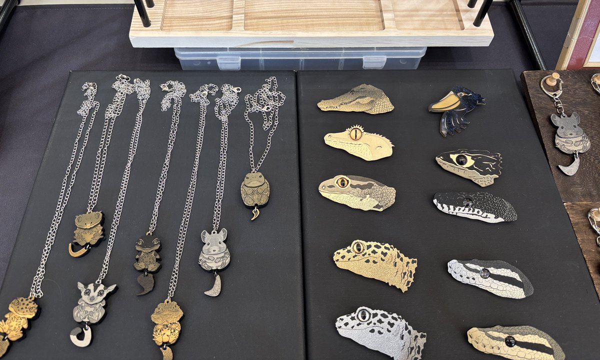 hakkanx86's tweet image. 設営完了🌙
2/28-3/1
#WAF 九州
西日本総合展示場

本日より2日間よろしくお願い致します
#爬虫類、#両生類、#小動物、を
モチーフにしたオリジナルグッズ
九州初登場品もございます！
是非お立ち寄りくださいね