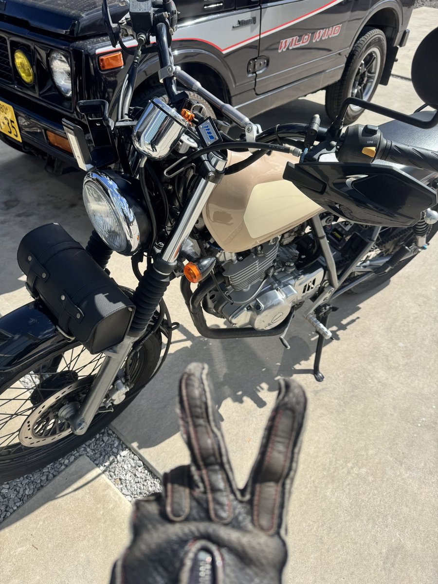 ___8136's tweet photo. 今年初乗りバイク日和〜☀️ https://t.co/zmmI2wV6Lu