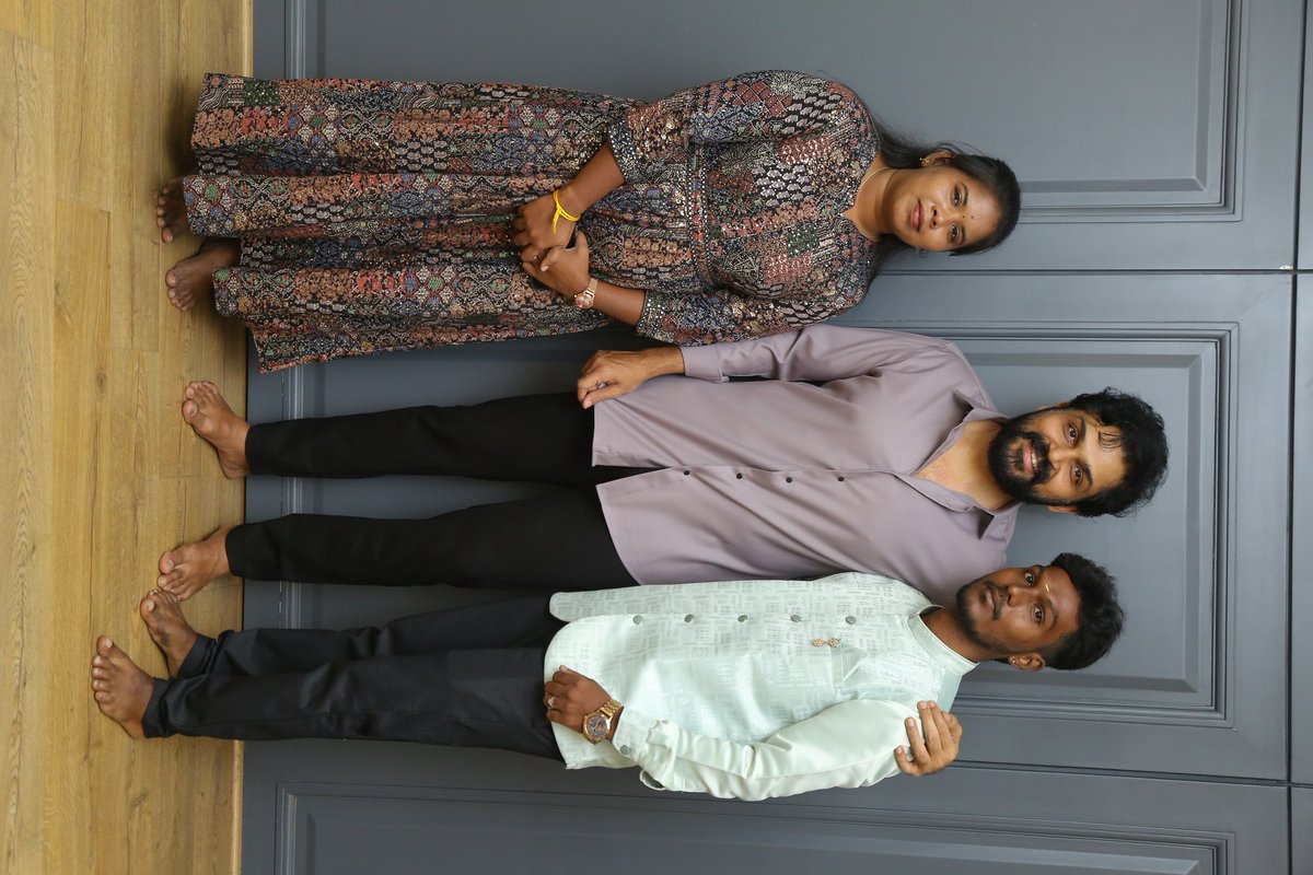 anbil_yogesh's tweet photo. • As the north Chennai District In-Charge, one of the proudest moments of my life was personally inviting @Karthi_Offl anna to my wedding ❤️ Truly a blessing 🙏🏻

#Karthi #MrVersatileKarthi #Sardar2 #Marshal #Kaithi2 https://t.co/yi0m50kCWU