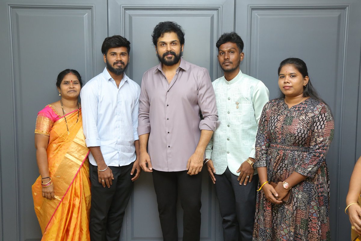anbil_yogesh's tweet photo. • As the north Chennai District In-Charge, one of the proudest moments of my life was personally inviting @Karthi_Offl anna to my wedding ❤️ Truly a blessing 🙏🏻

#Karthi #MrVersatileKarthi #Sardar2 #Marshal #Kaithi2 https://t.co/yi0m50kCWU
