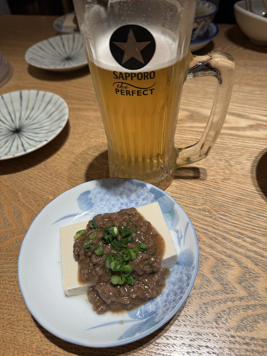 gold_winner's tweet photo. 今日の昼飲み🍺
勝負飯(o^^o)
東京駅で牛タン🚉

美味い😋
最高でした😃 https://t.co/hsU4J9Jnix