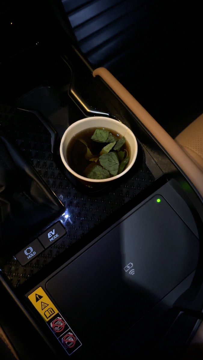 محمد ✩ tweet media