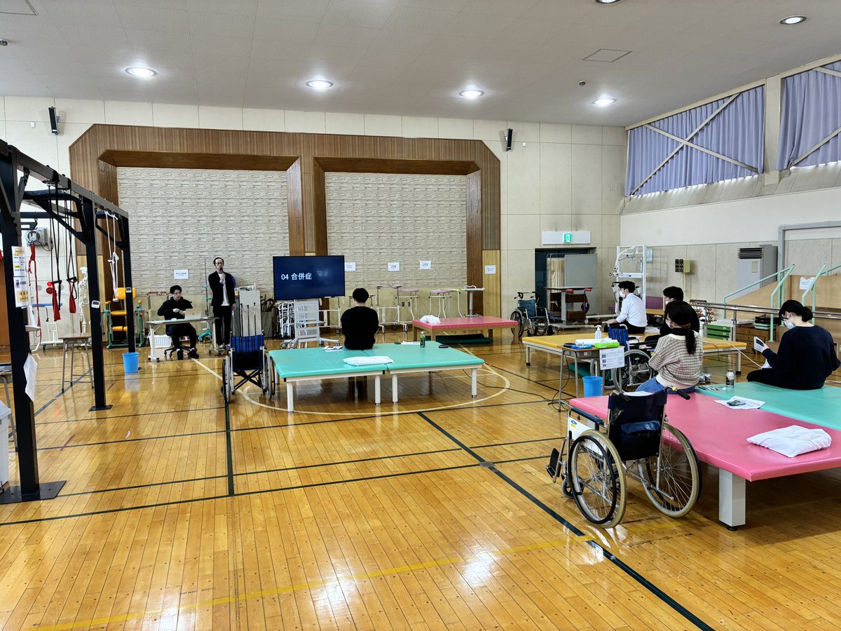IwateSCIReST's tweet photo. 午前の講義が終わりました❗️
完全麻痺の理学療法は午前と午後に分けて講義します❗️
休憩を挟み、午後は13時から開始です❗️
午後は実技を中心に行う予定です❗️ https://t.co/fCYAEQ7AU5