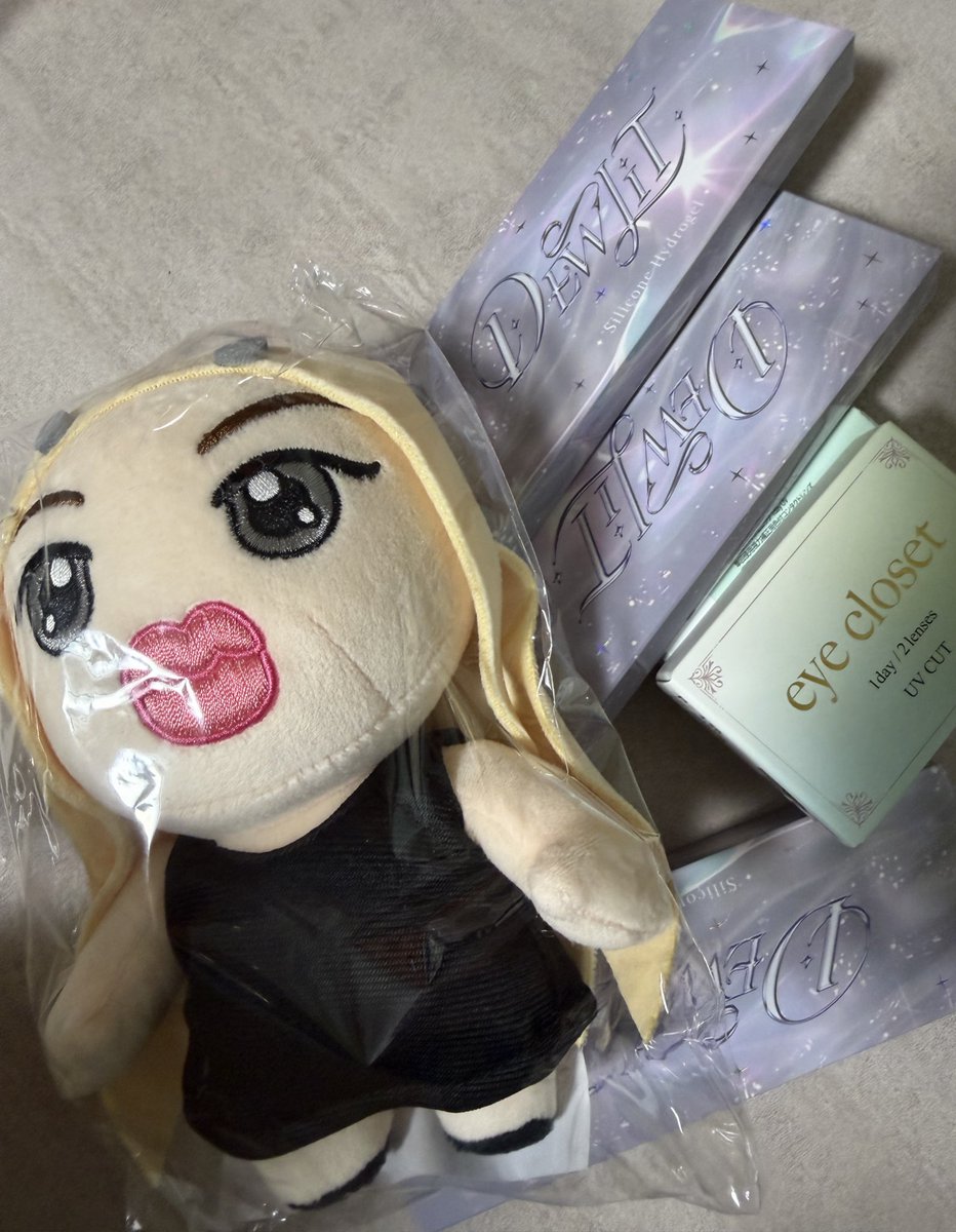 ホテラバでカラコン追加したらアレン様の子ガｷぬぃがきた🫶