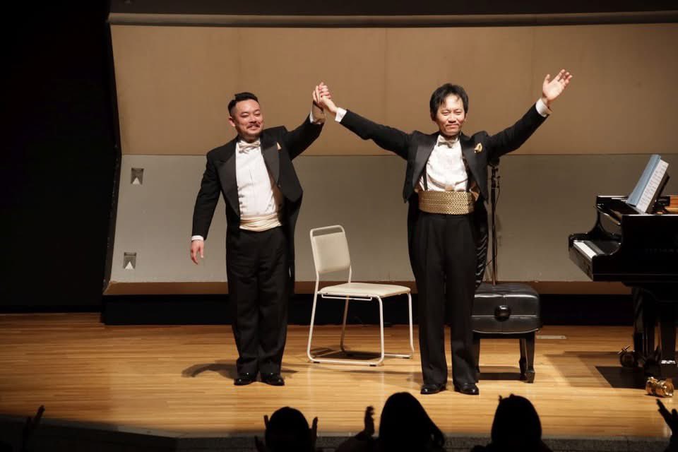 10曲あるベートーヴェンのヴァイオリン・ソナタ全曲演奏会が無事に終わりました。1日の中で作風の変容を聴くという意味では、なかなか出来ない取り組みでした。彼の新たな一面を見た気がします。

いつか私も、ピアノ・ソナタ全32曲の全曲演奏会に取り組みたいと思います。勿論、1日ではやりませんが。