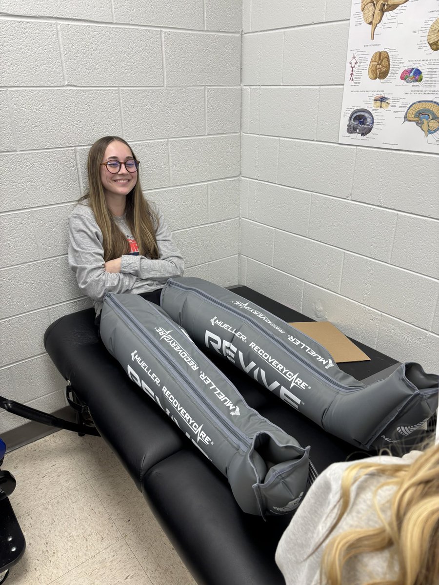 DianaConner's tweet photo. We had a fun time today in Rehab Careers learning the effects of modalities on the physiological response of tissues after injury. Modalities covered were paraffin bath, compression boots, cryotherapy, and massage therapy. @RuCoCTE @OaklandRCS @marshallj_ohs @smartin2020 https://t.co/KS06ZGSg7E