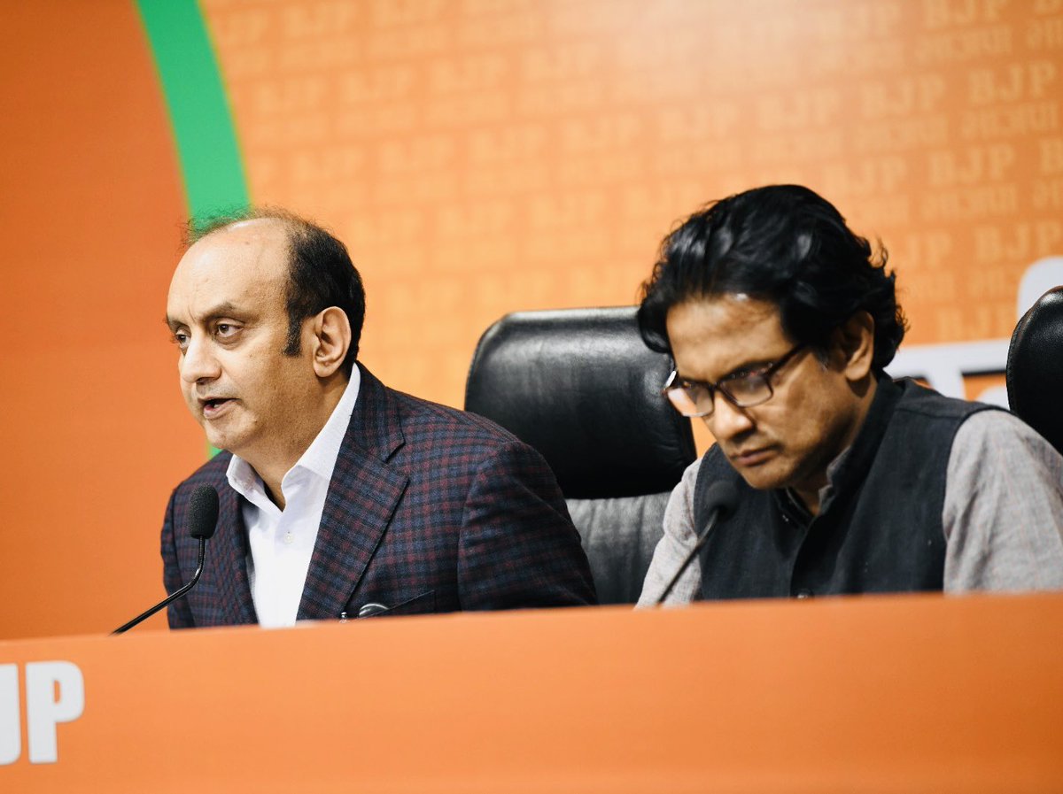 tuhins's tweet image. #CompromisedCongress खुलासे जारी रहेंगे ।