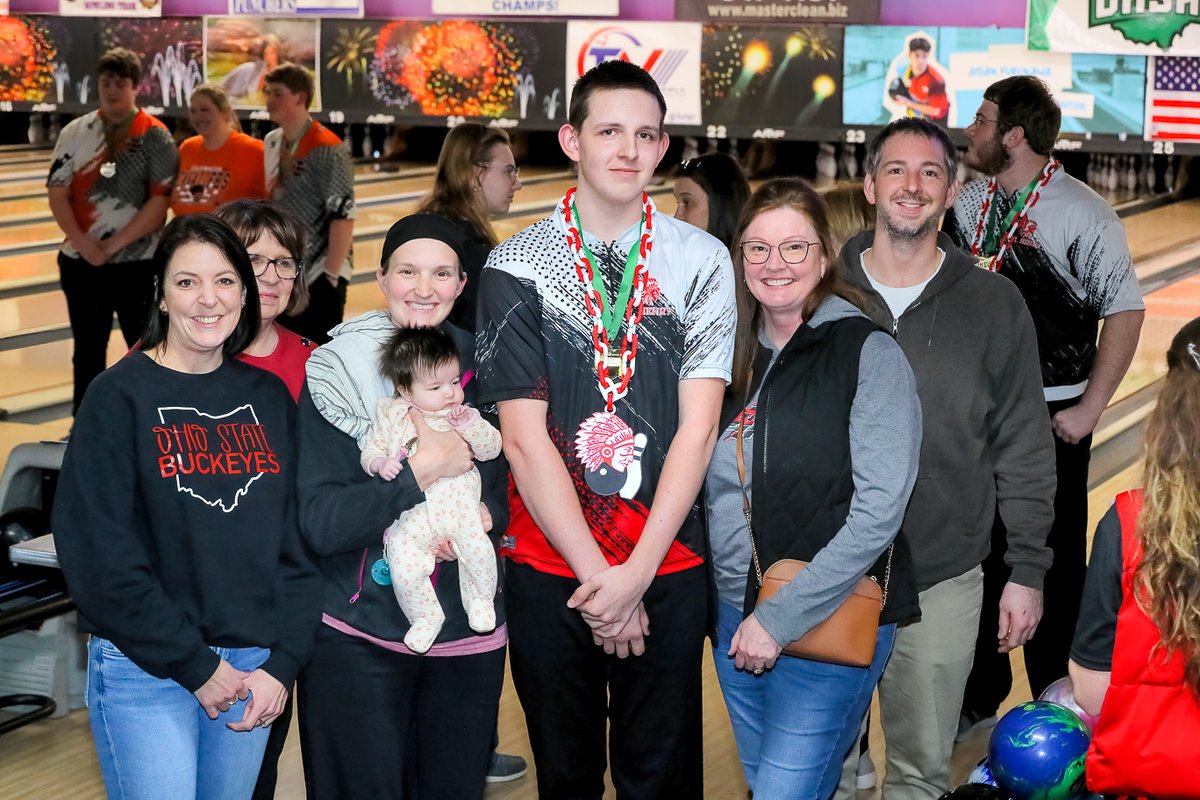 PressProsMag's tweet photo. St. Henry Boys Bowlers Edge Coldwater to Capture First State Championship.  Read the story by @UlreySports with pics by @ProphetJn316 

https://t.co/c7JeXwEuAr

@StHenrySports @sthenryschools @cavbowling @ColdwaterAD @Fort_athletics @VTigerSports 
@jw_gilbert @marcushartman https://t.co/YXYGngQdlV