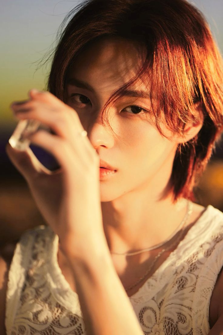 my first thought is wonbin looking all red-haired, cunty, and criminally sniffable and lickable.