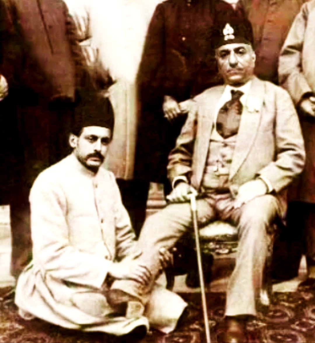 پیشنهاد میدم اول ممسنی رو روی نقشه به #پسر_فرح نشون بدید که بدونه تو ایران است و کجای ایران است 
فرح که چند دهه  ملکه ایران بود نمیدانست بوکان تو ایرانه و به بندرعباس میگفت بندر عباس آباد 

#نه_سلطنت_نه_رهبری_دموکراسی_برابری 
#زن_زندگی_آزادی_جمهوری_ایرانی