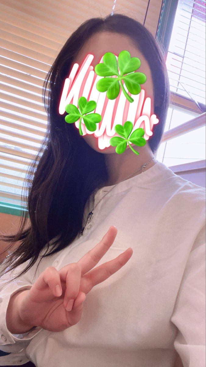 yottttoka's tweet photo. りとくんと一緒に買ったネックレスでお出かけしてきた　#Rito

ただ、、
ネックレスの向きちょっとちゃうなぁw https://t.co/9M3qRygz7x