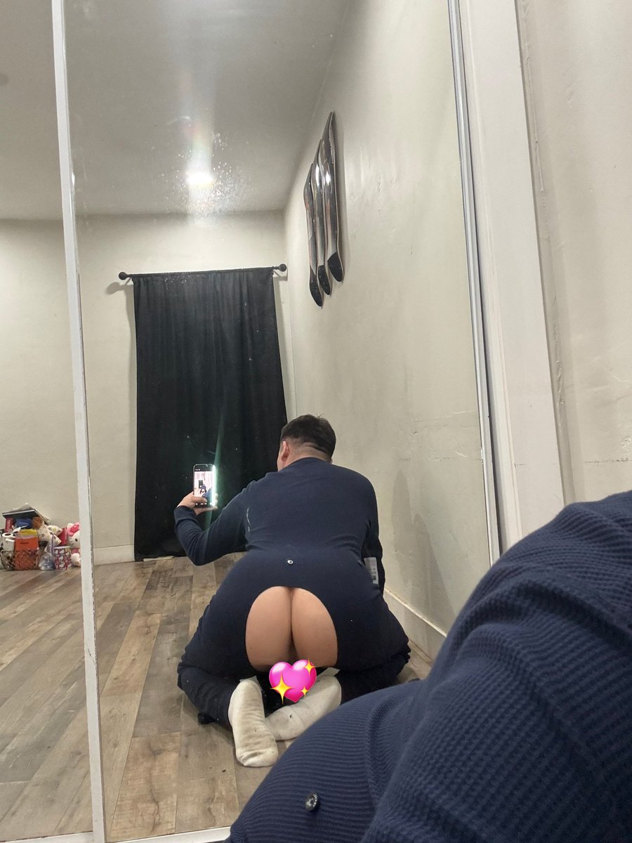 bbph4t's tweet photo. *enters the chat* 🙈 https://t.co/exBUF6ozkN