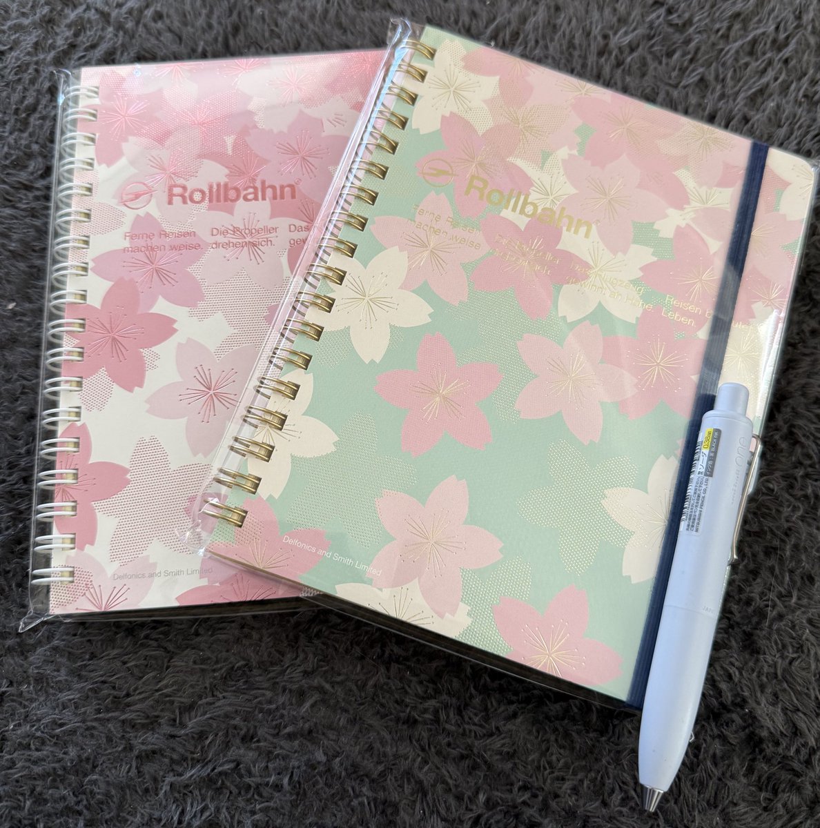 study_a7's tweet photo. 桜のロルバーン可愛くて買っちゃった
ついでにボールペンも購入
最近ロルバ��ンの沼にハマってしまってます… https://t.co/MHgAg16aWs