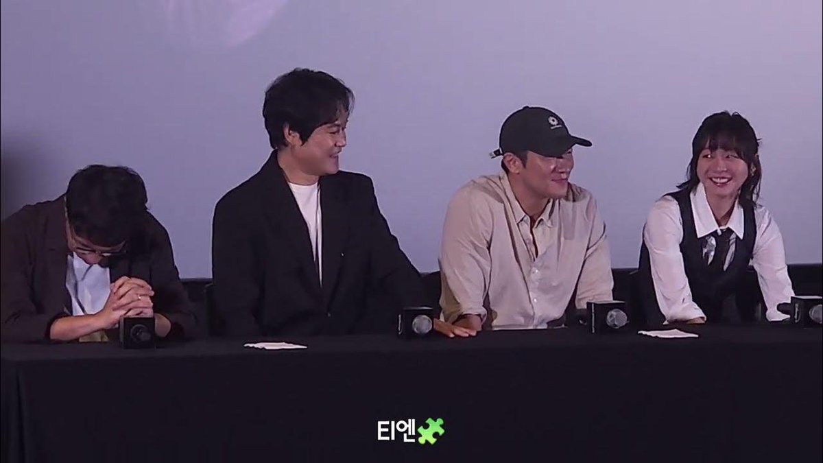 Some kind soul decided to post the full version of 9 puzzle GV last year 😭
youtube.com/watch?v=BljviH…