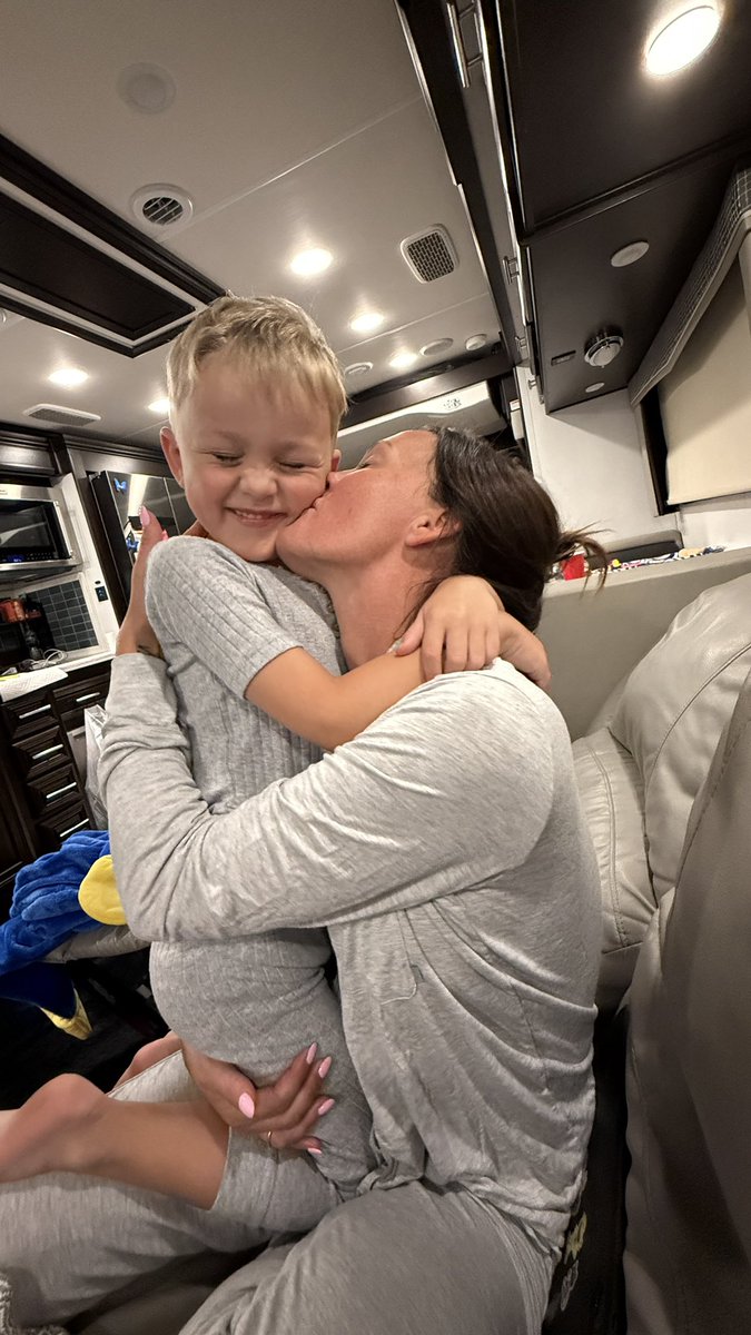 Roman Atwood tweet media