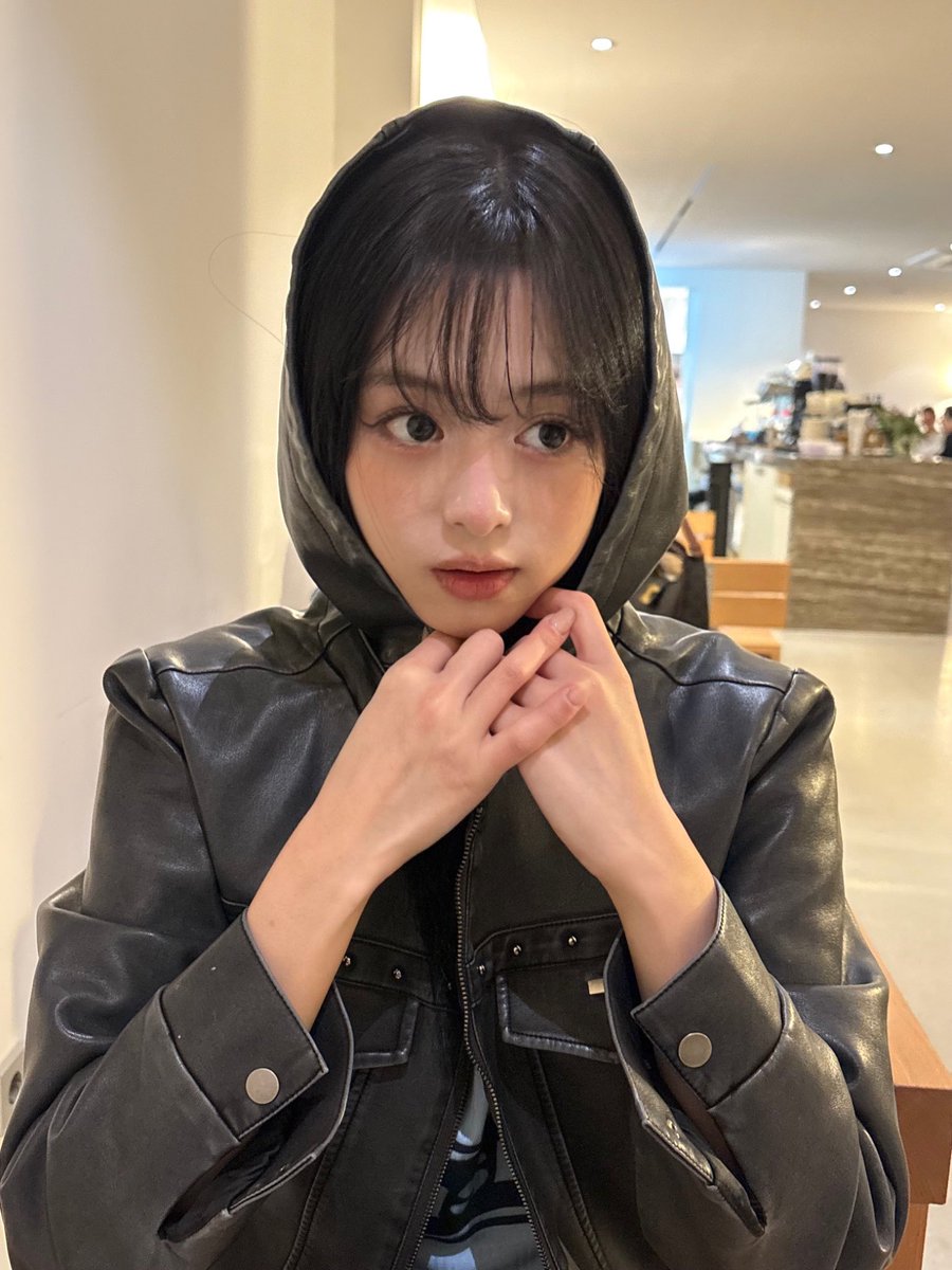 ahyeon pics tweet media