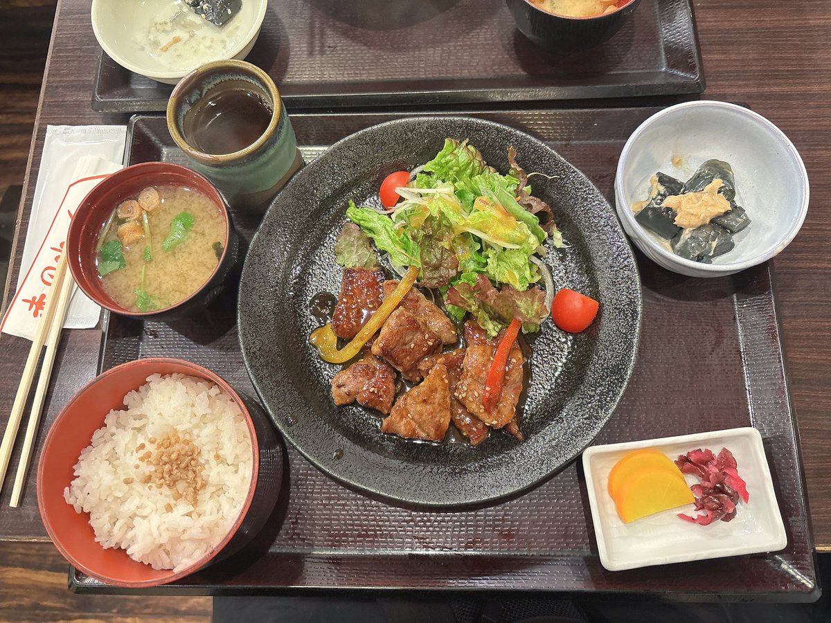 入場式前に赤のれん様に行ってきました！とても美味しくて元気が出まし