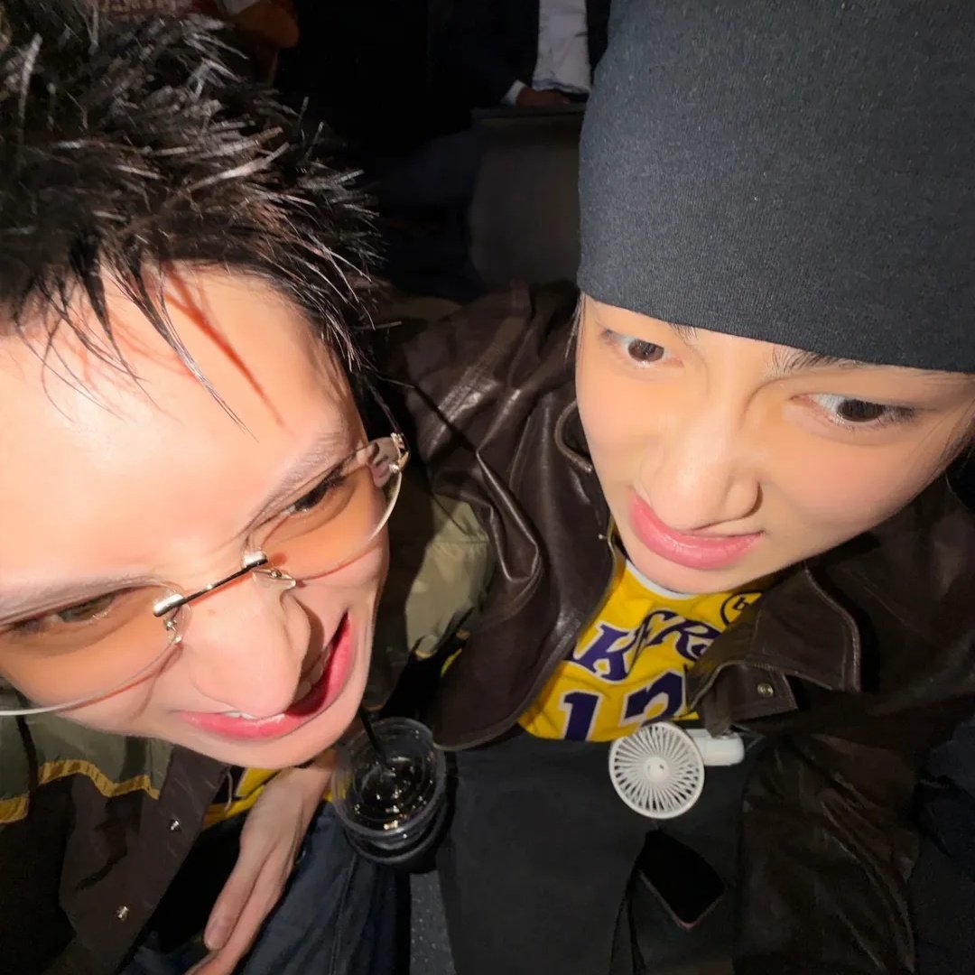 zhaoyufancokr's tweet photo. this picture is too cute! https://t.co/U3m0Yn4gRy