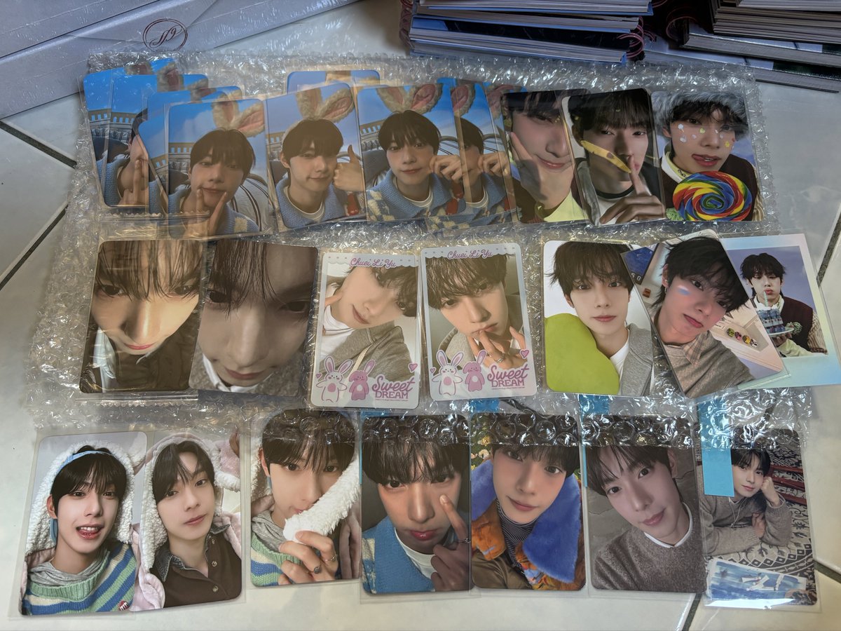 DAWONF0RME's tweet photo. ahhhhhhhhh sf9 and liyu items arrived! tengkyu so muchy po ulit @yeppeuda_ph for the great kr box sharing service!!! natawa ko kase napauwi na naman yong bias ko sa sealed sg lol iba talaga pag dumadaan sa nyo kamsaaa 🧡🧡🧡 https://t.co/desOmI7cQy