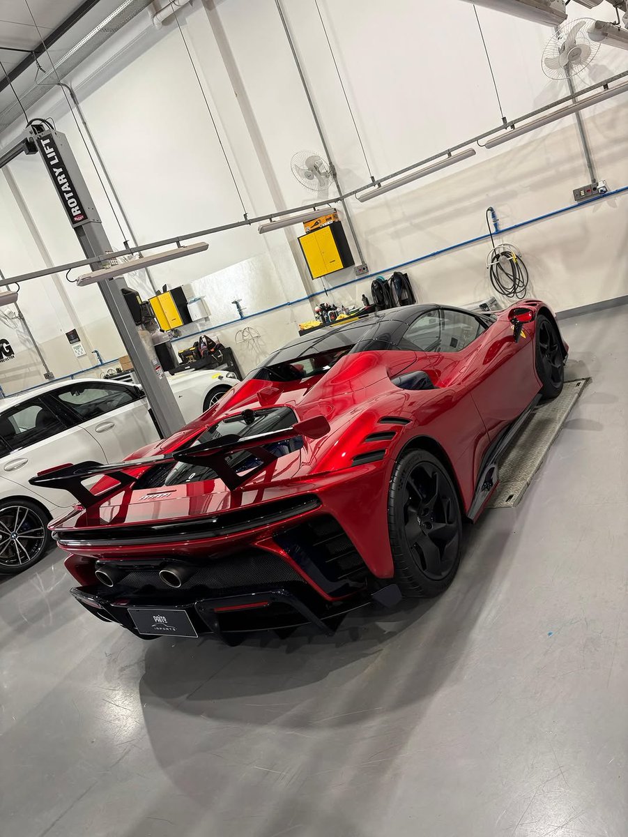 TheAutoHub's tweet image. Ferrari SF90XX