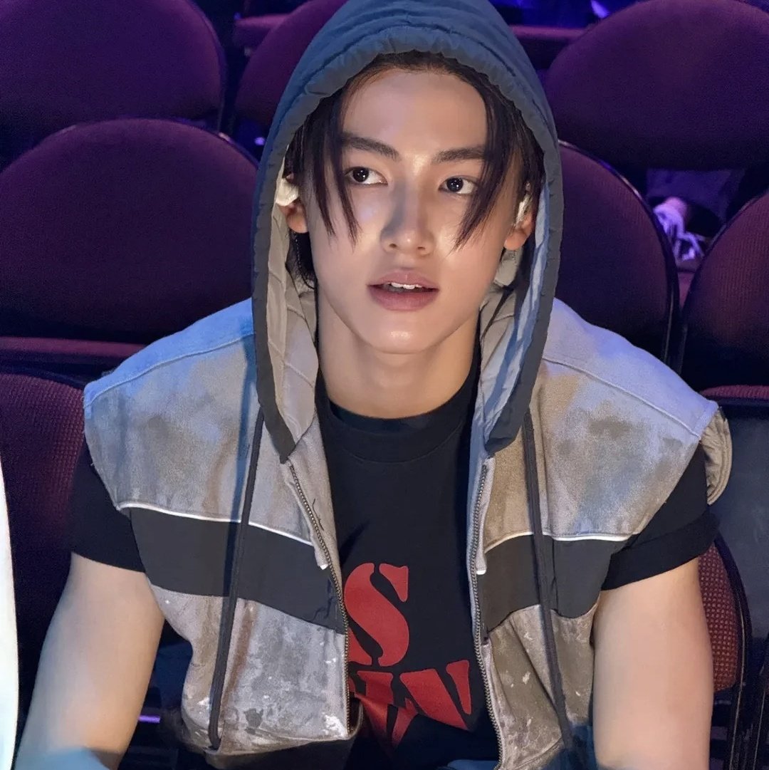 Seonghyeon face card us truly insane like woah bro