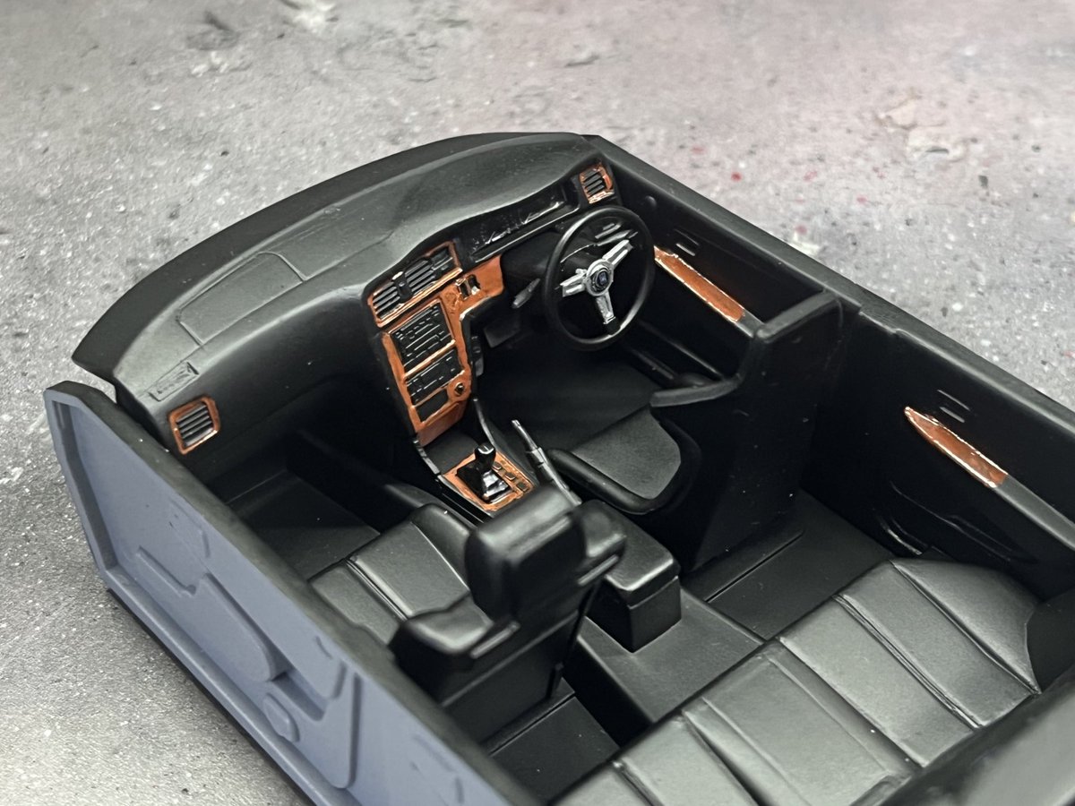 2mx100 内装はグランデ内装っぽく木目を入れてあります。 フェンダーは