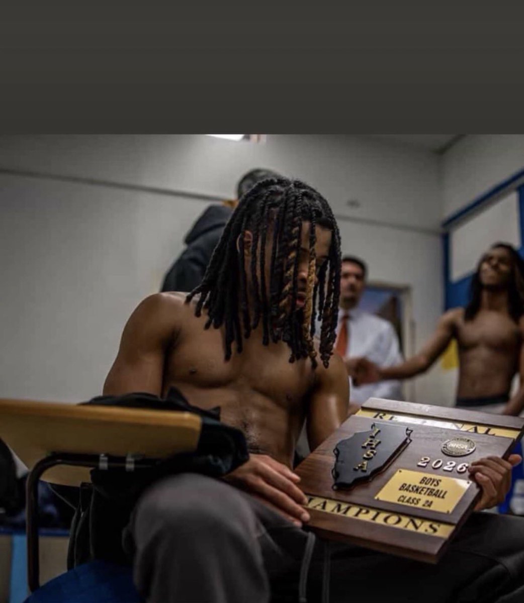 Big night for unsigned  <a href="/LatrellKelley/">Latrell Kelley</a> in a 2A regional clinching the win against phillips 80-71 with 34 pts 5 Assist 3 Rebounds. That’s how a leader leads!
<a href="/PoopeeBlakeney/">Kenneth L Blakeney</a> <a href="/CoachD_Lane/">Derek Lane</a> <a href="/dawsonhenshaw/">Dawson Henshaw</a> <a href="/CoachDGale/">David Gale</a> <a href="/jbailey417/">Jordan Bailey</a>