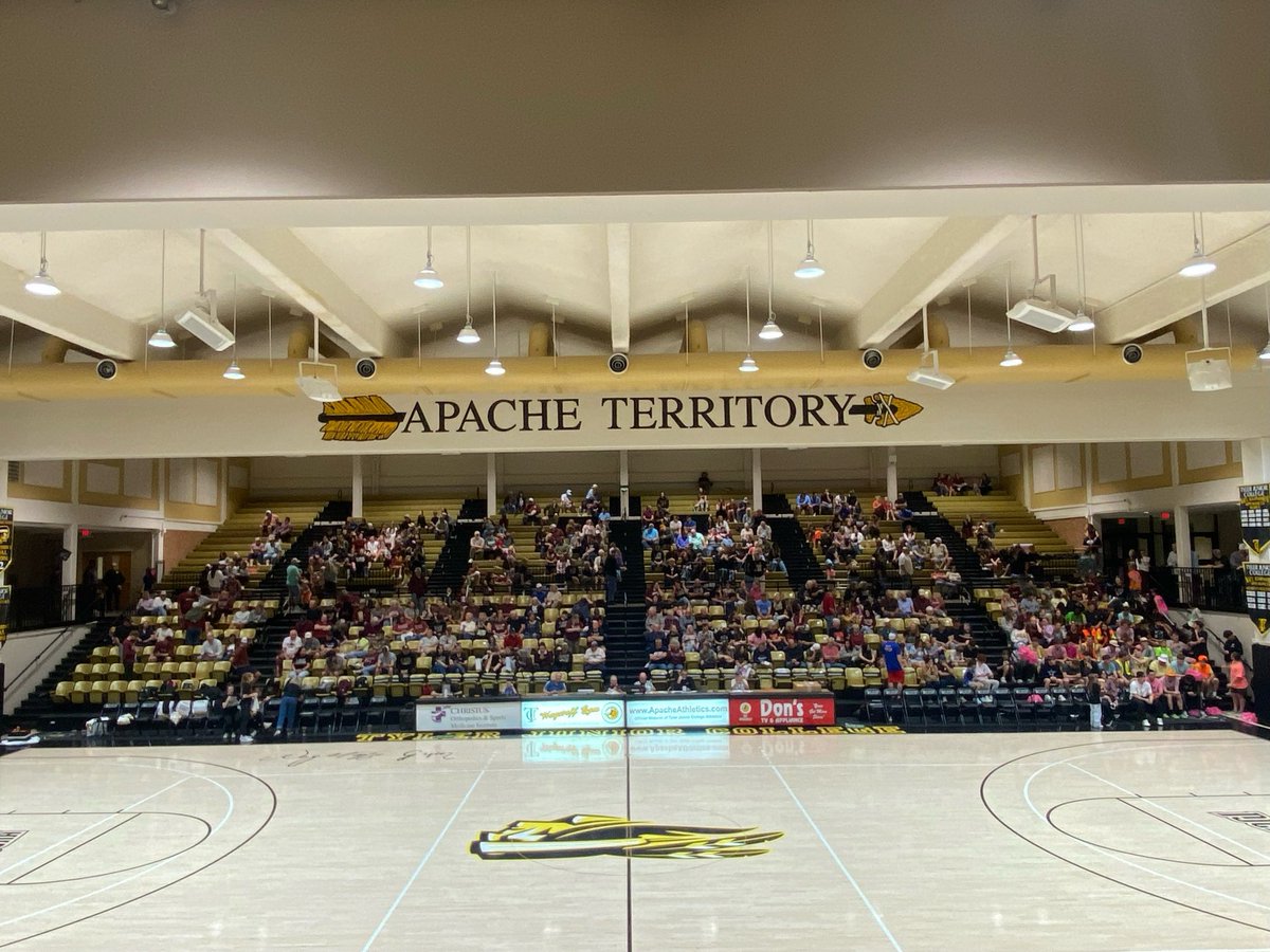 GBBLadyMustangs's tweet photo. ๐๐๐ THANK YOU MUSTANG FANS FOR SHOWING UP TONIGHT!!! ๐๐๐ #TheMill https://t.co/yYGPO6Dq0T