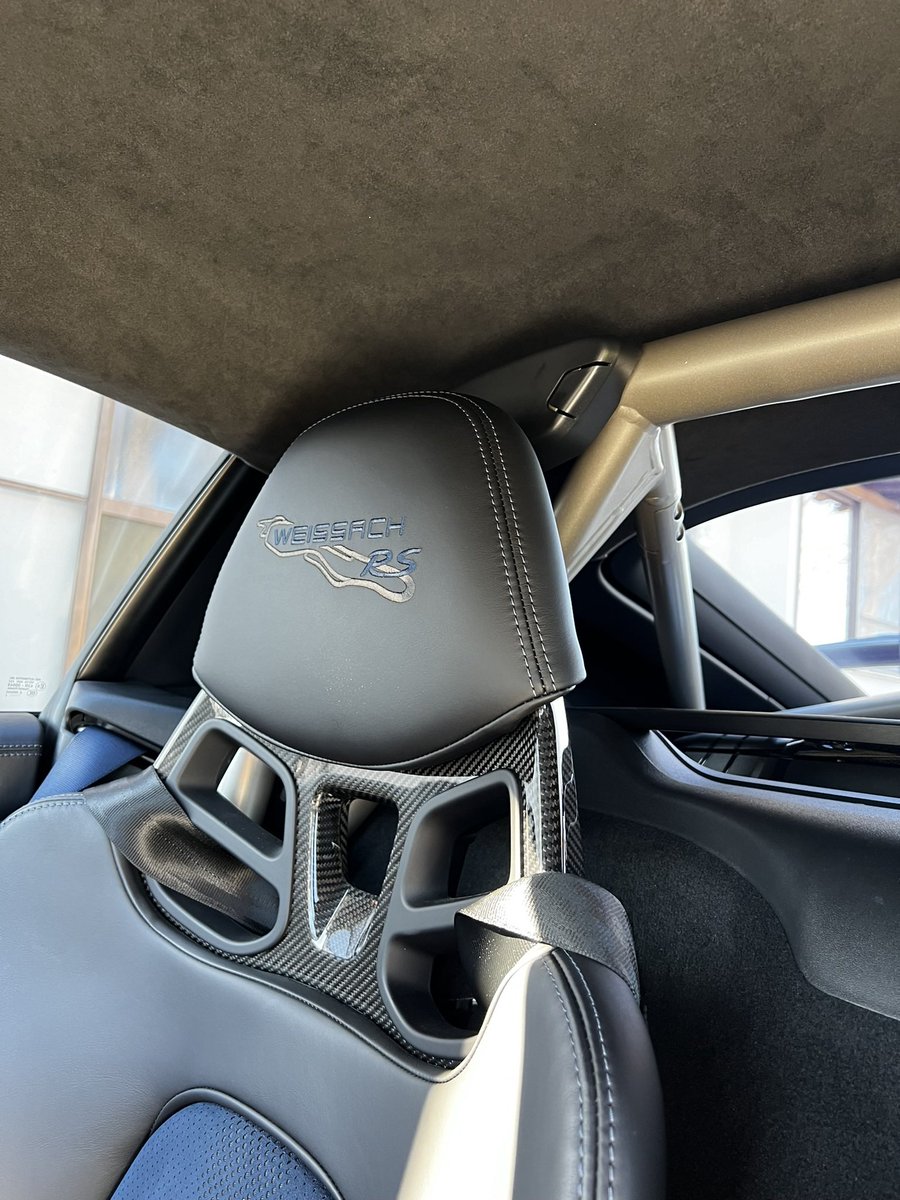 実家帰ってきて髪切り行く

借りる車ミスったかも