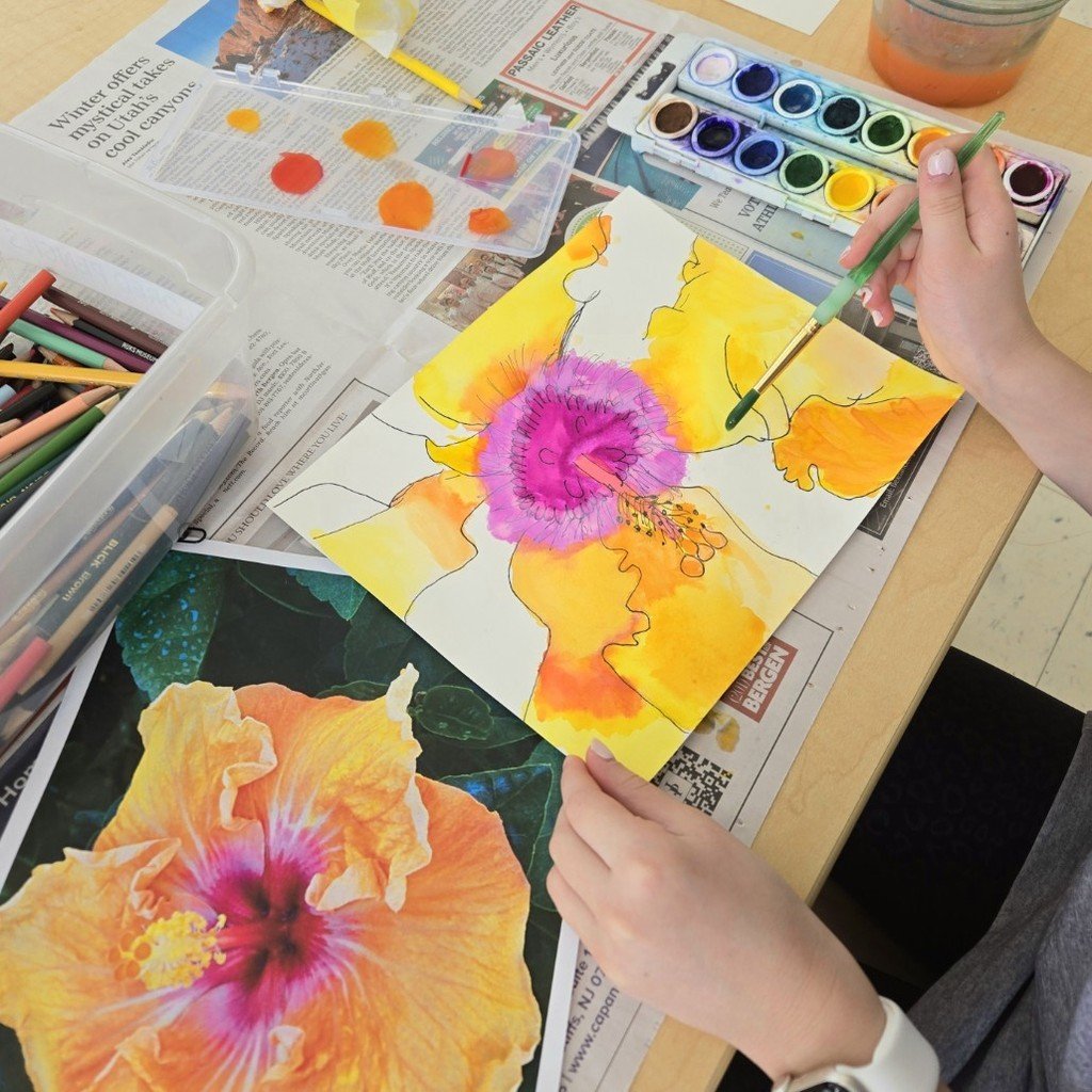 WPSSicomac's tweet photo. 4U artists are studying the work of Georgia O'Keeffe. Using a reference, students are creating vivid enlargements of flowers. This special project will be used for Art to Remember! https://t.co/BsCARFYAZz