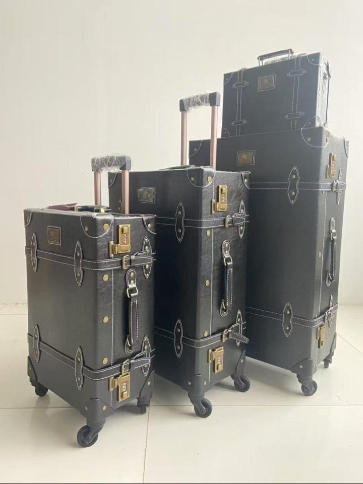 FatimaJiya3's tweet photo. Luxurious luggage 🧳 by4 #460k
https://t.co/mri5hRIvRv
WhatsApp 08180334254.
Kano State/Minna, Niger State,Nigeria 🇳🇬 https://t.co/ET8gShLMyO