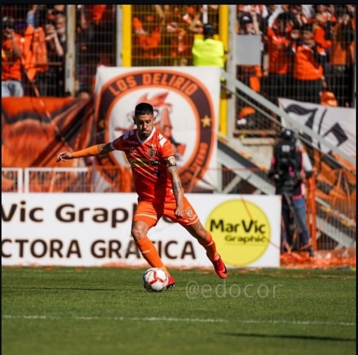 Feliz cumpleaños al ultimo Ídolo de Cobreloa, Canterano, Hincha, Capitan y Campeón con el club de sus amores,gracias x cuidar,respetar y amar estos colores como uno por todo lo q hizo,hace y seguirá haciendo x el club,Calama es su casa y esta gente nunca olvidara al Rolo Gonzalez