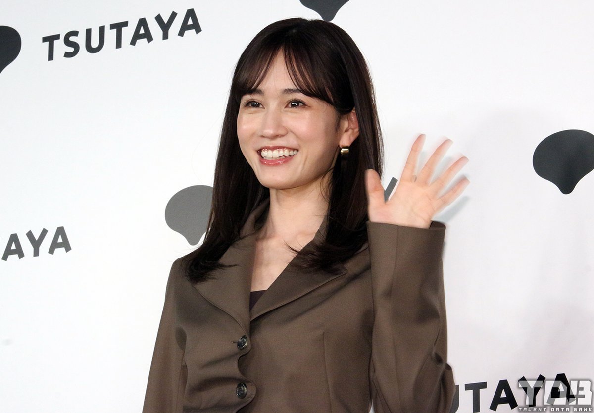 前田敦子写真集『Beste』発売記念会見＞ 前田敦子「人に見られている