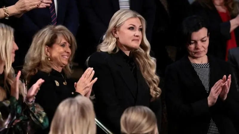 Bella9339's tweet photo. Trump's State of the Union address praised the United States as entering a "golden age"—a single article explains the key points and points of contention. https://t.co/CnIYynFJ06