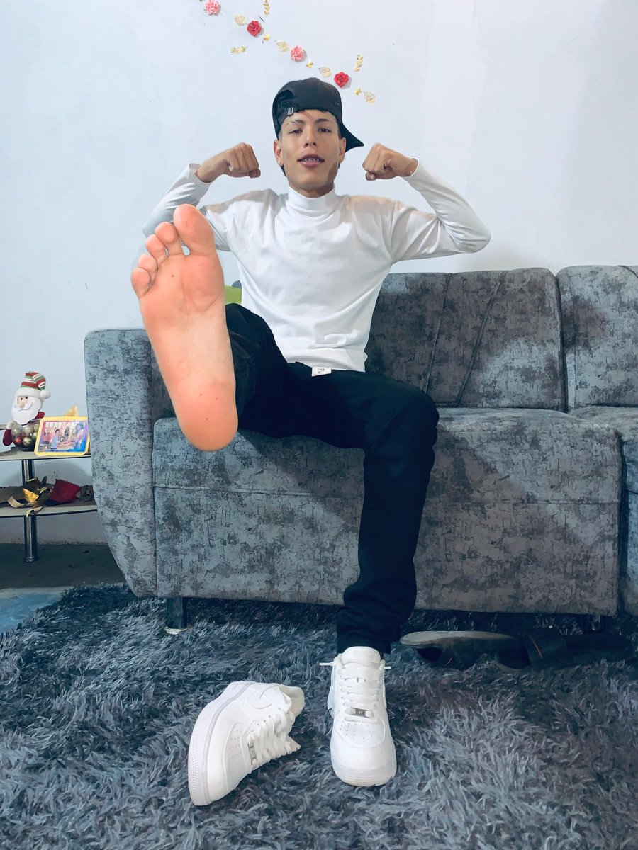 Master_444 tweet media