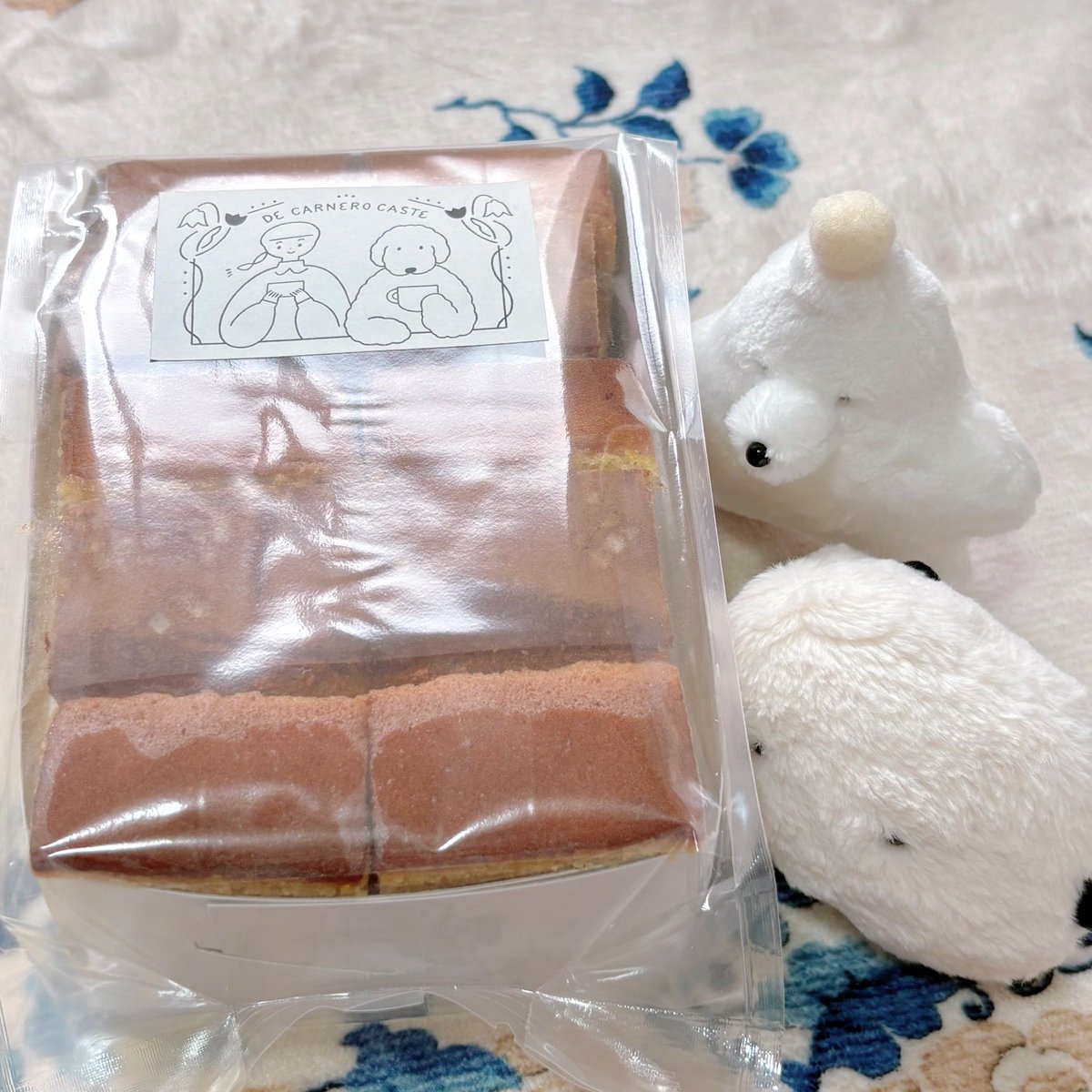カネヒラさんのカステラ缶開封式☺︎ カステラさんキーホルダー、想像