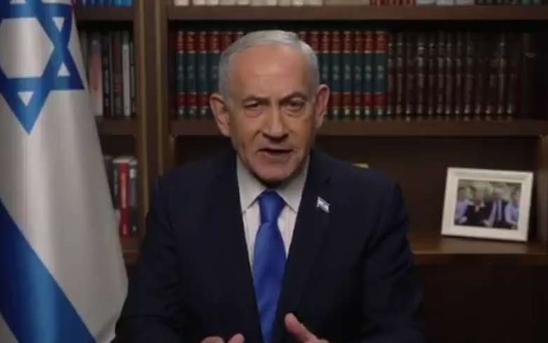 موژی tweet media